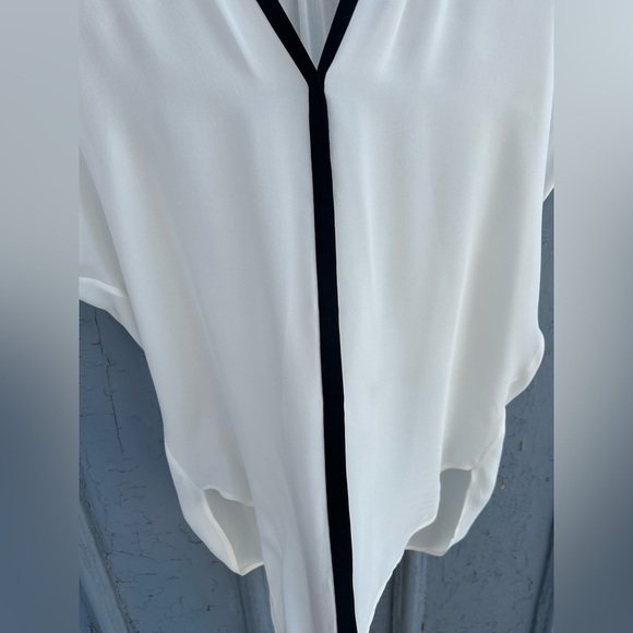 Vince Silk Blouse, size Small - Picture 6 of 8